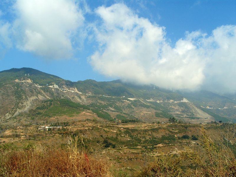 S1052334.jpg