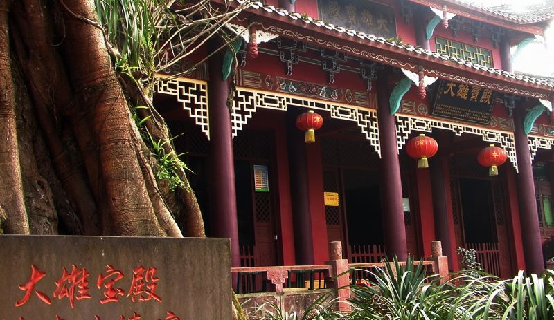 古寺宝殿 
