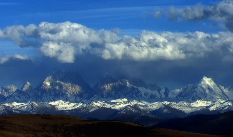诡秘的贡嘎山.jpg