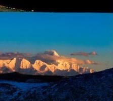 贡嘎山.jpg
