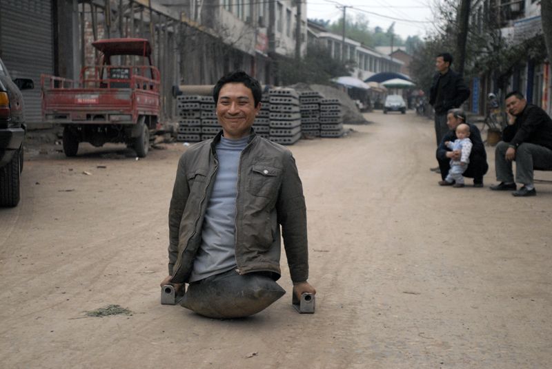 7.行走在大街上.JPG