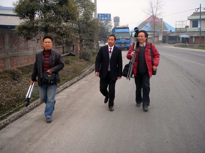 采访新万兴老总刘纪明.JPG