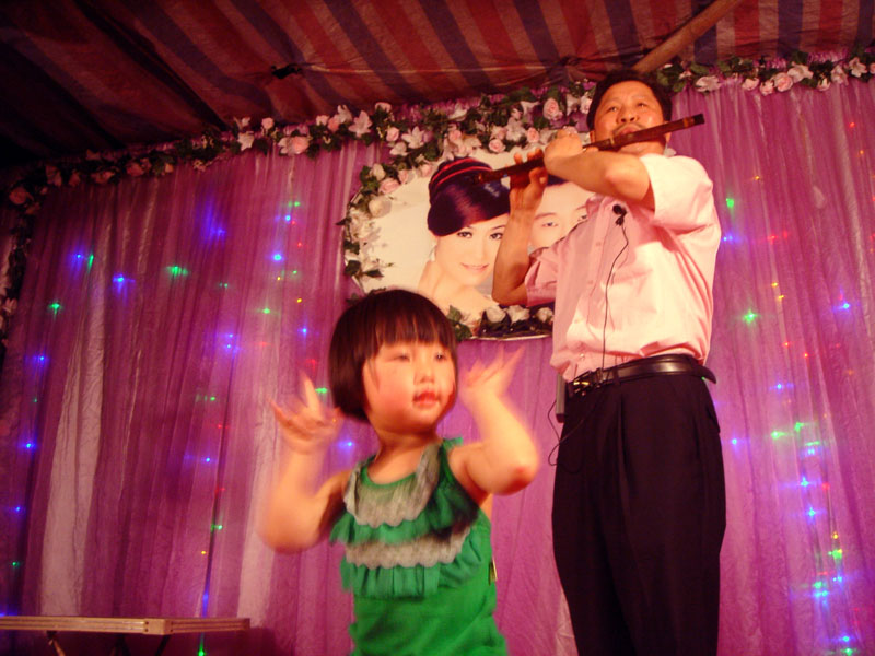 7笛子独奏，小美女即兴伴舞.JPG