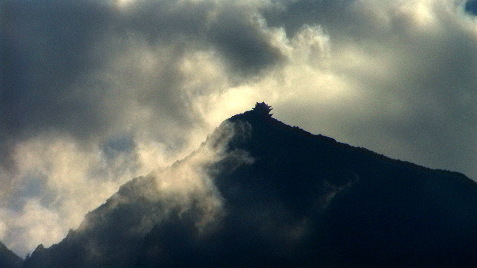 神秘的峨眉山.JPG