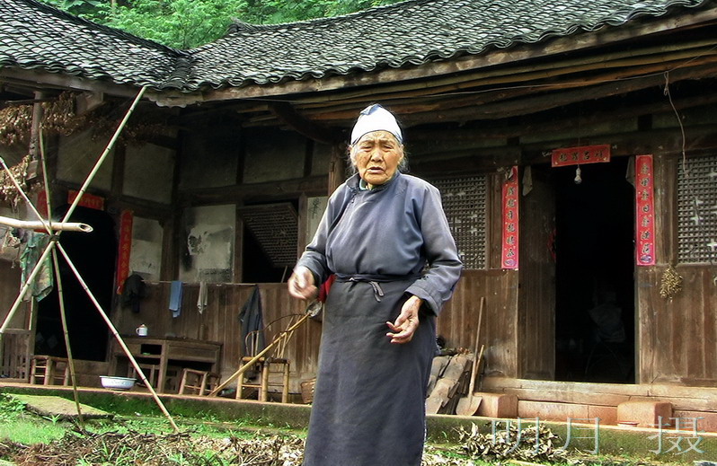 8旬老婆婆.jpg