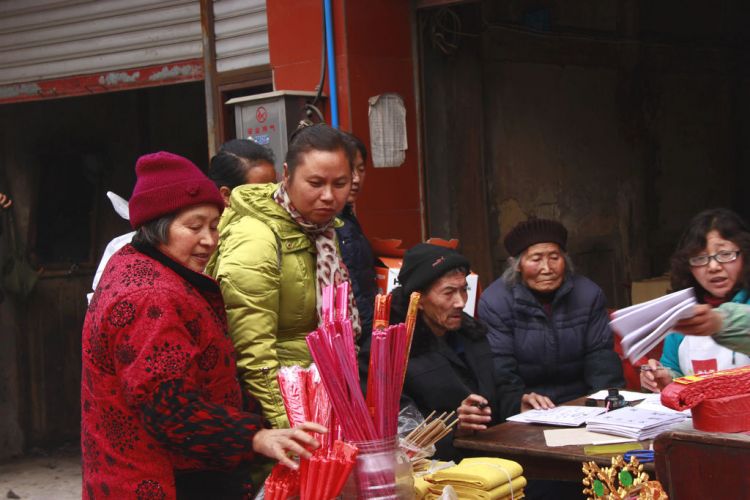 卖香蜡钱子，写袱子.jpg