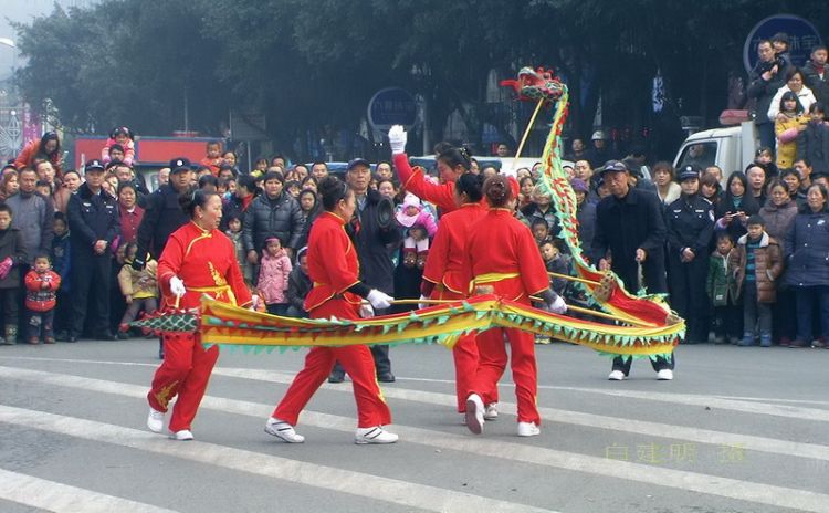 红色龙灯_.jpg