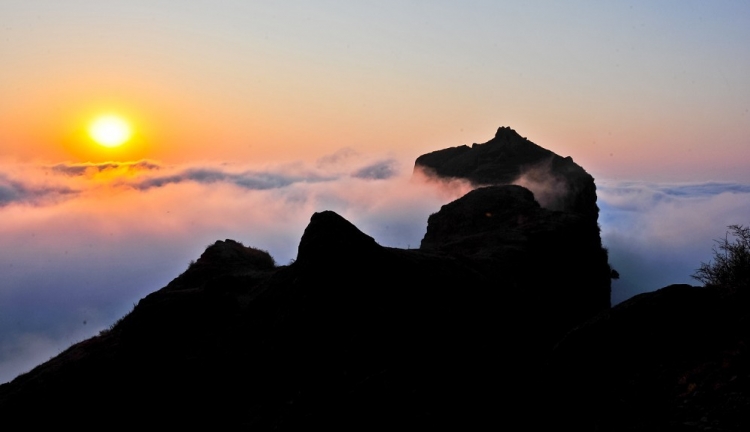 大山包  鸡公山夕阳西下.jpg2.jpg