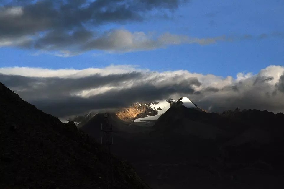 雪山1.jpg