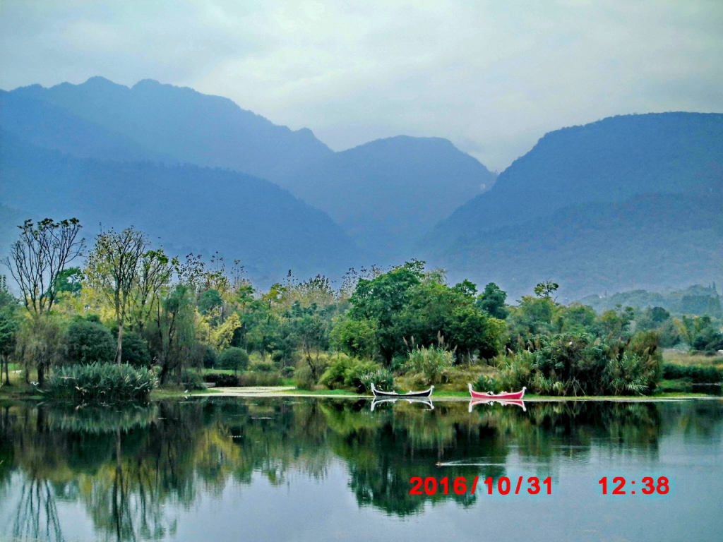 峨眉山青庐湖