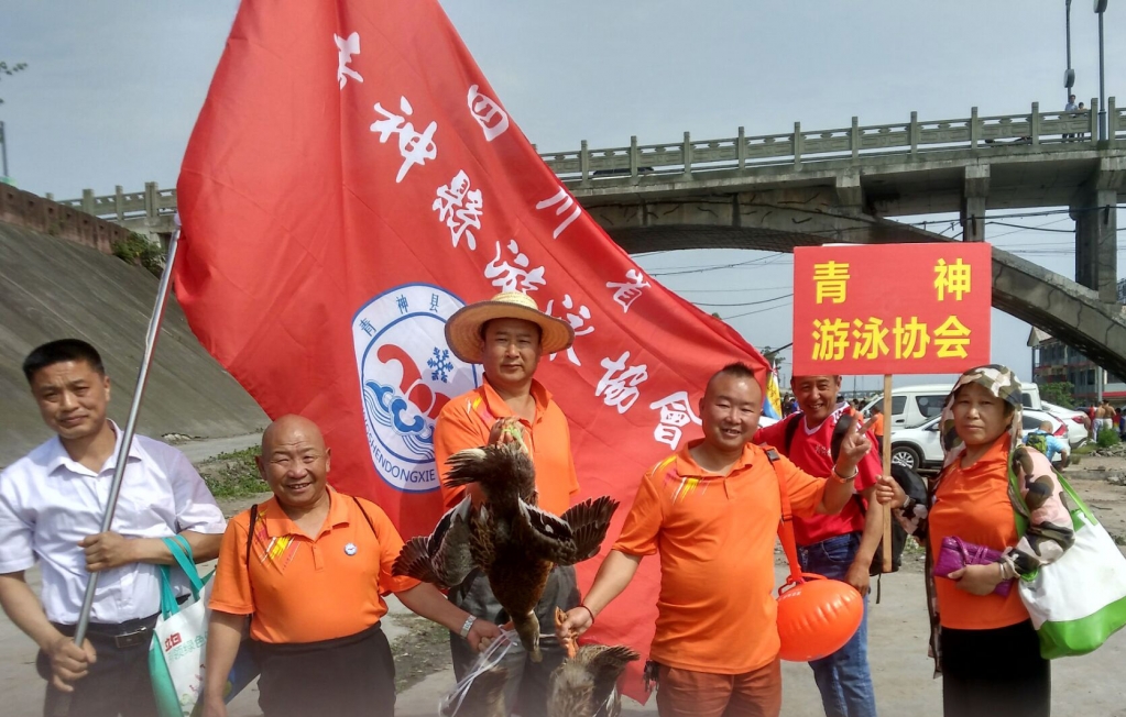 15青神代表队.jpg