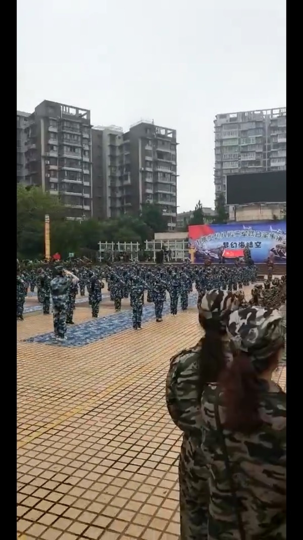 114250entzujwubtm6xydz.jpg