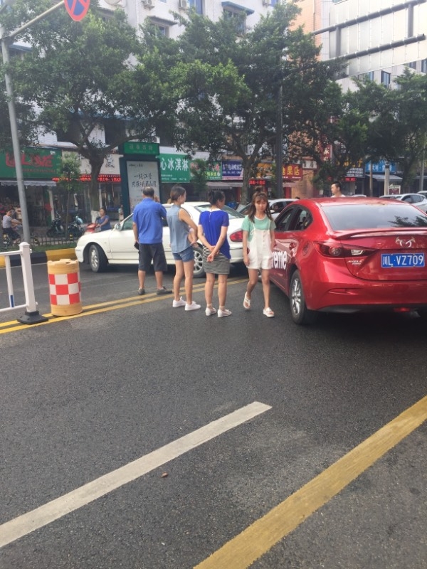 130538e36ltn6htkr9altt.jpg