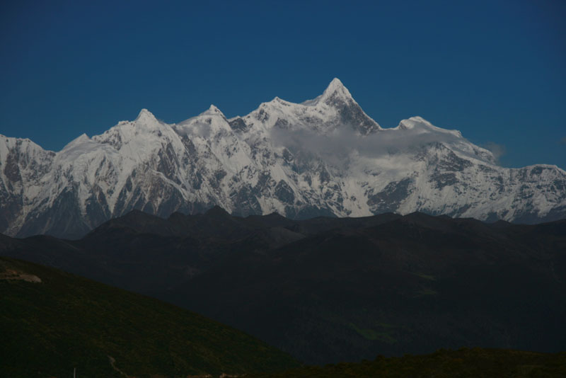 太阳下山后的南迦巴瓦峰.jpg