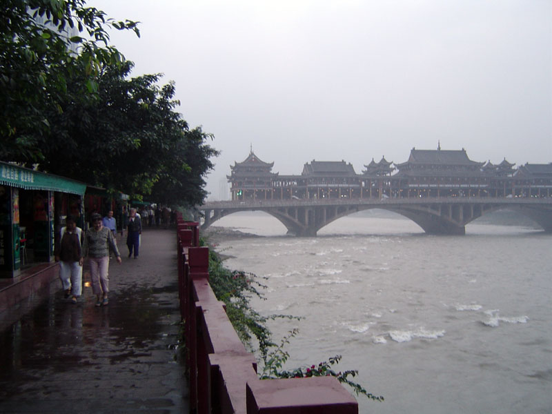 雅安的廊桥.jpg