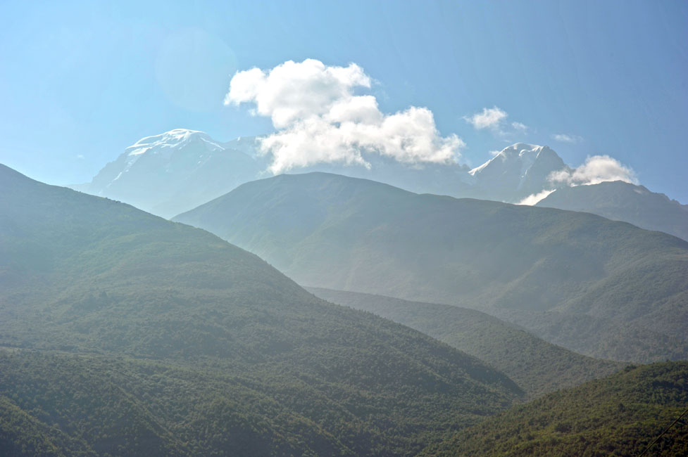 贡嘎山