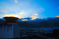 小城的圣火