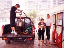 燃油计量的监管人----史建江 万艳华