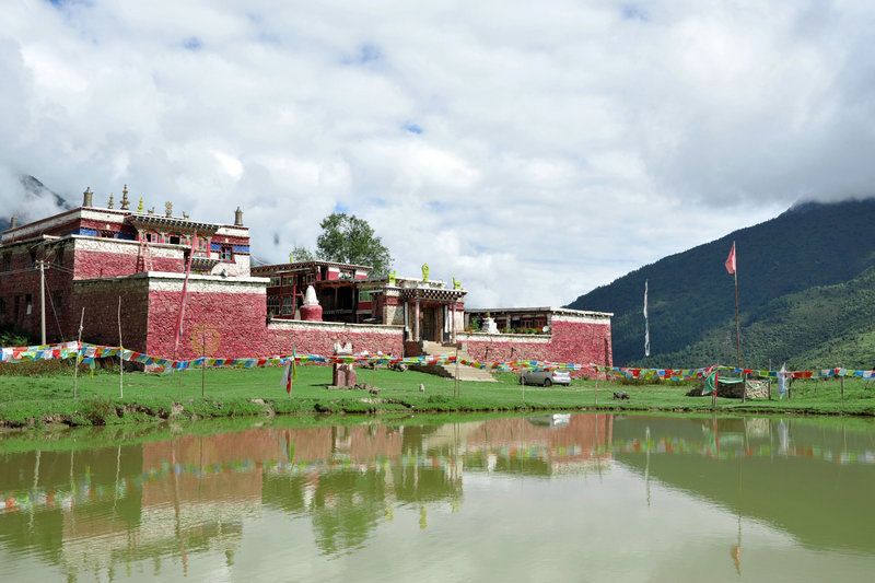 顶果山风光