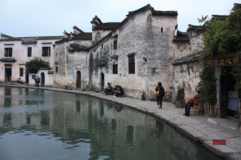 马头墙倒影