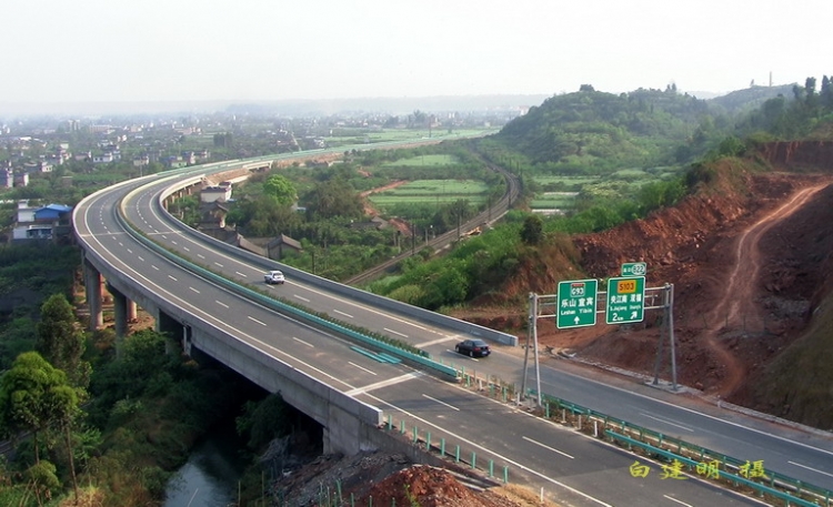副本石面堰见证那三条路.jpg