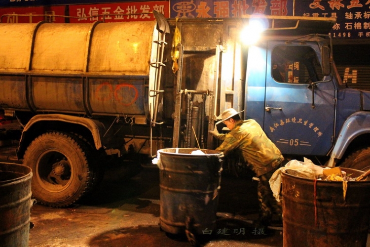 黎明前2.jpg