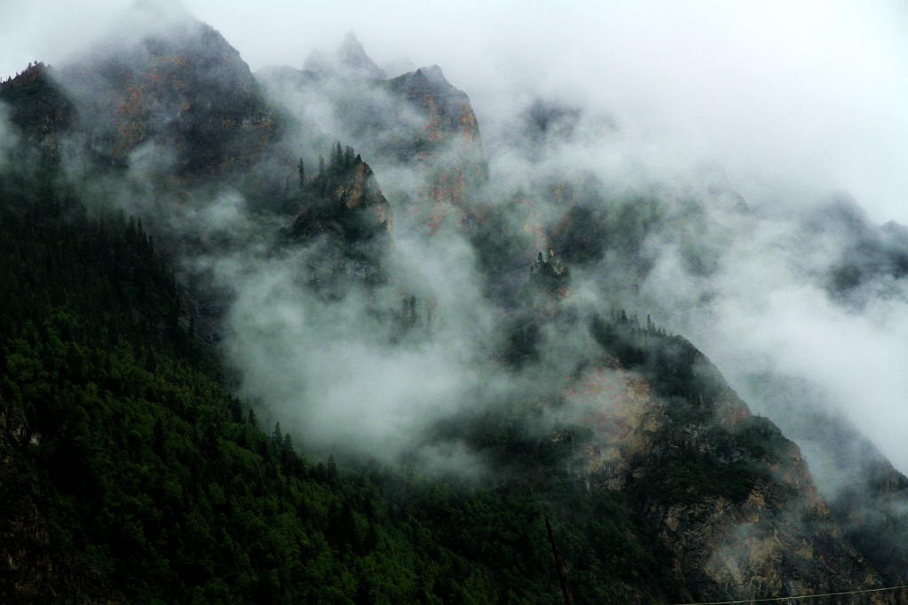 雨仍然是主角，山岚仍然是主角