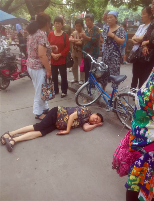 打架大妈！！！！_副本.png