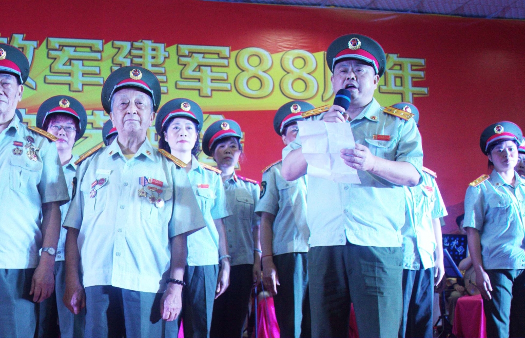 5这位是志愿军老战士史生荣（夹江人）国家级非物质文化遗产金钱板传承人.jpg.jpg