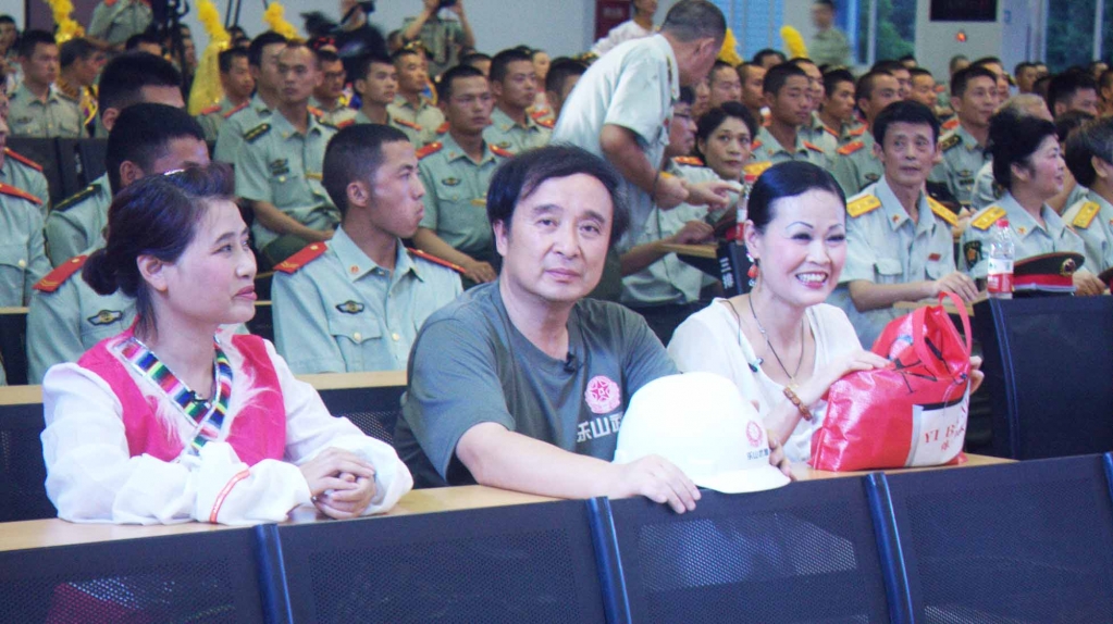 18夹江演员在候场.jpg