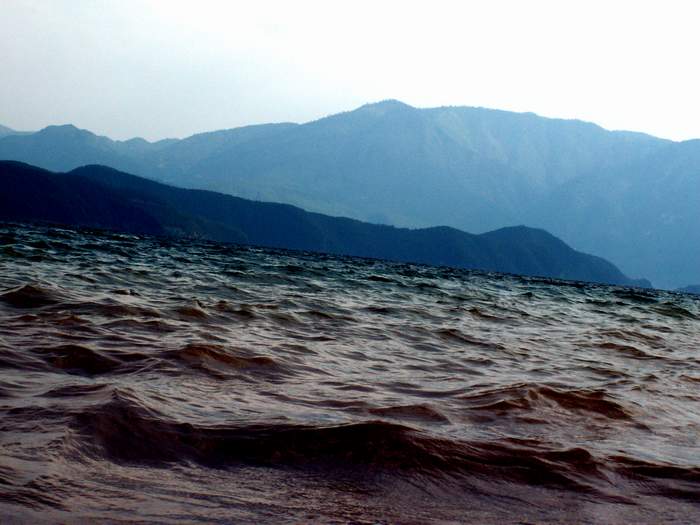 沪沽湖潮