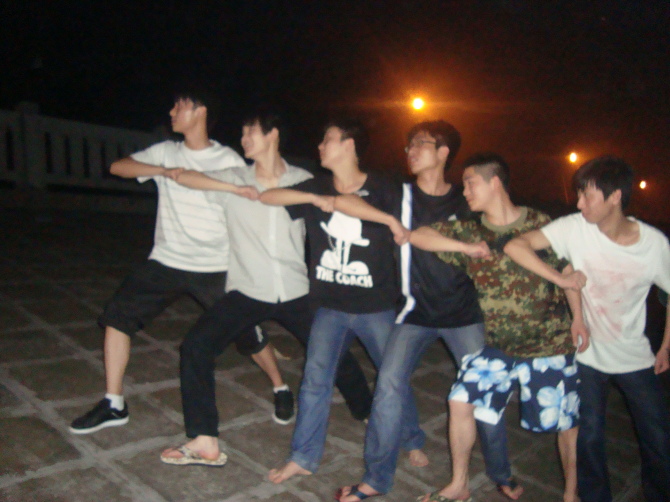 前进6人组