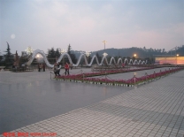嘉州广场的自贡灯会